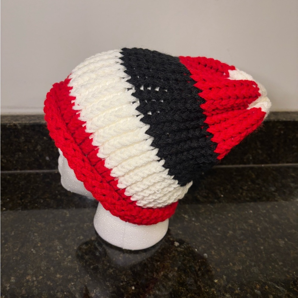 NWOT Teen/Adult Red, Black, and White Slouchy Knit Beanie